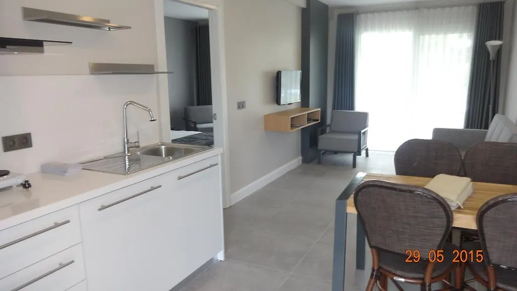 Altin Yunus Apart Beach Plus Aparthotel Çeşme