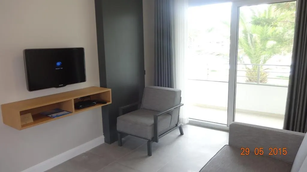 Altin Yunus Apart Beach Plus Aparthotel Çeşme
