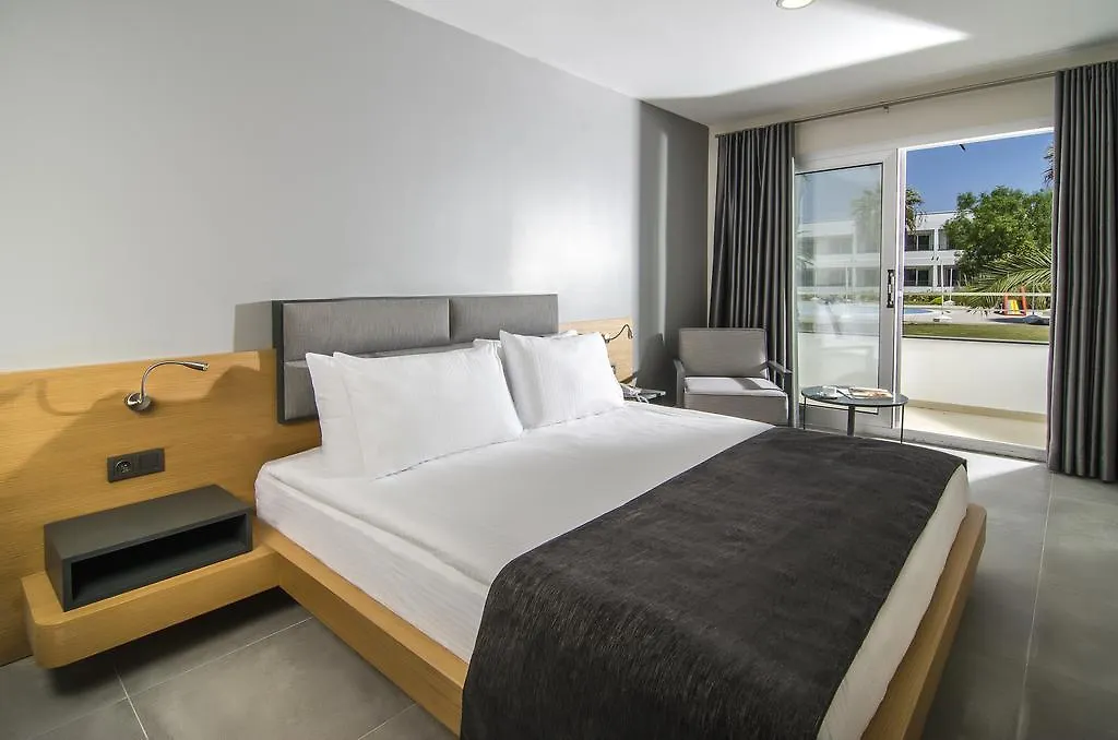 Altin Yunus Apart Beach Plus Aparthotel Çeşme